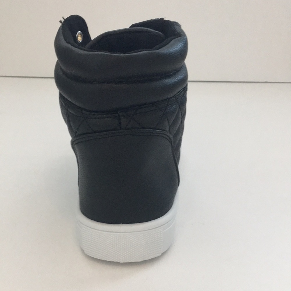 *1 LEFT*  Quilted Zipper Lace Up High Top Sneakers - Picture 3 of 4